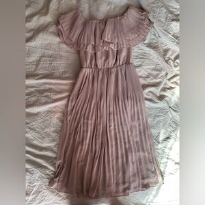 H&M Blush Pink Off Shoulder Pleated Dress Ruffle Neck Flowy Summer Party Dress 2